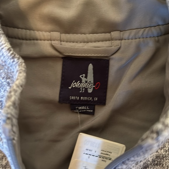 NWT JOHNNIE-O brand UNC full zip sweater zip VEST. Adult  SMALL. Gray Heather. - Picture 11 of 16